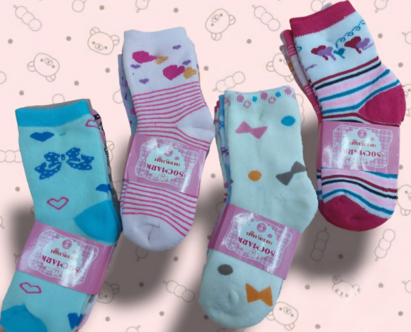 MEDIAS LARGAS FELPA CON DISEÑO PARA NIÑA 4 - 6 (FARDO X 100 DOC)